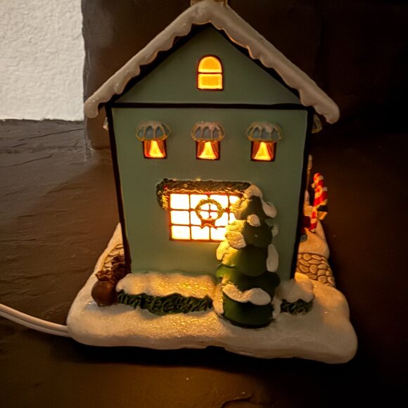 Hawthorne Village - "Cocoa Cafe" Piece - Picture 3 of 8